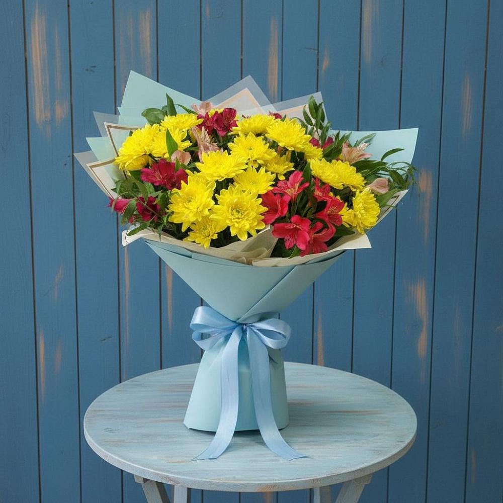 Букет цветов из: Альстромерии и Хризантемы в Южно-Сахалинске