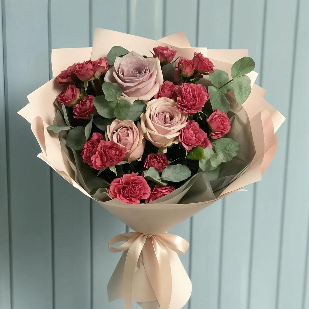 Букет цветов из: Гвоздики и Розы в Южно-Сахалинске