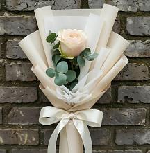 Букет цветов из:  Розы в Южно-Сахалинске