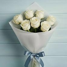Букет 7 Белых роз Эдлесс Лав в Южно-Сахалинске