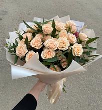 Букет Кремовые розы Латте в Южно-Сахалинске