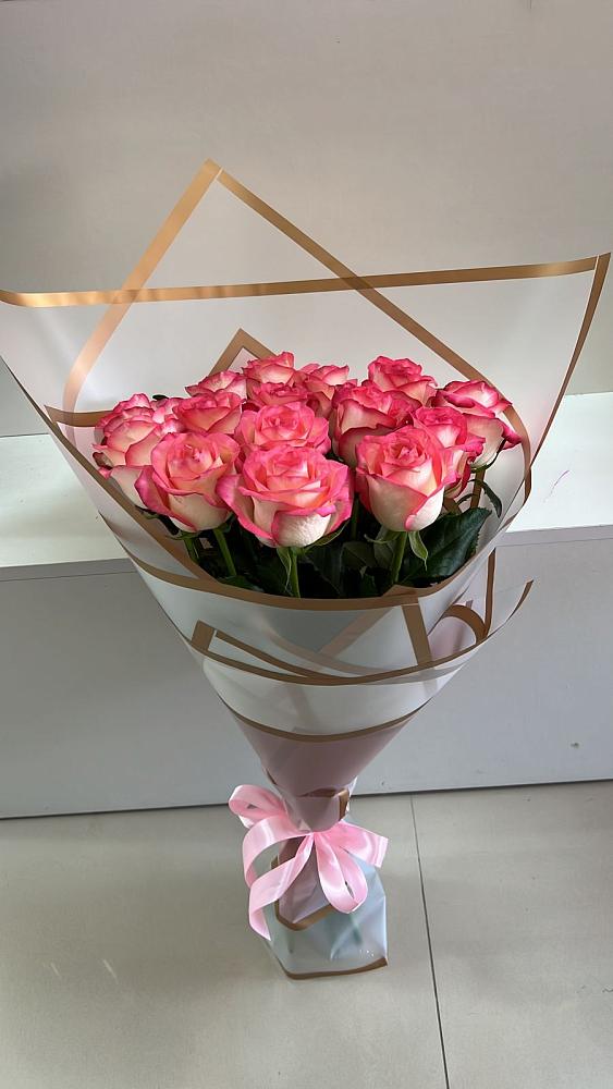 Букет Розовые розы Сеньорита в Южно-Сахалинске