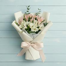 Букет цветов из:  Альстромерии в Южно-Сахалинске