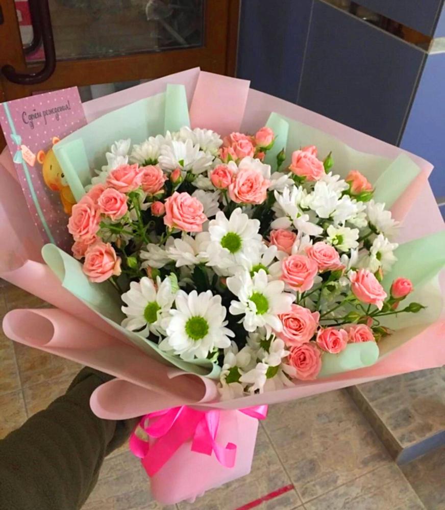 Букет цветов из: Розы и Хризантемы в Южно-Сахалинске