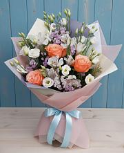 Букет цветов из:  Лизиантусы, Розы, Альстромерии и Гипсофила в Южно-Сахалинске