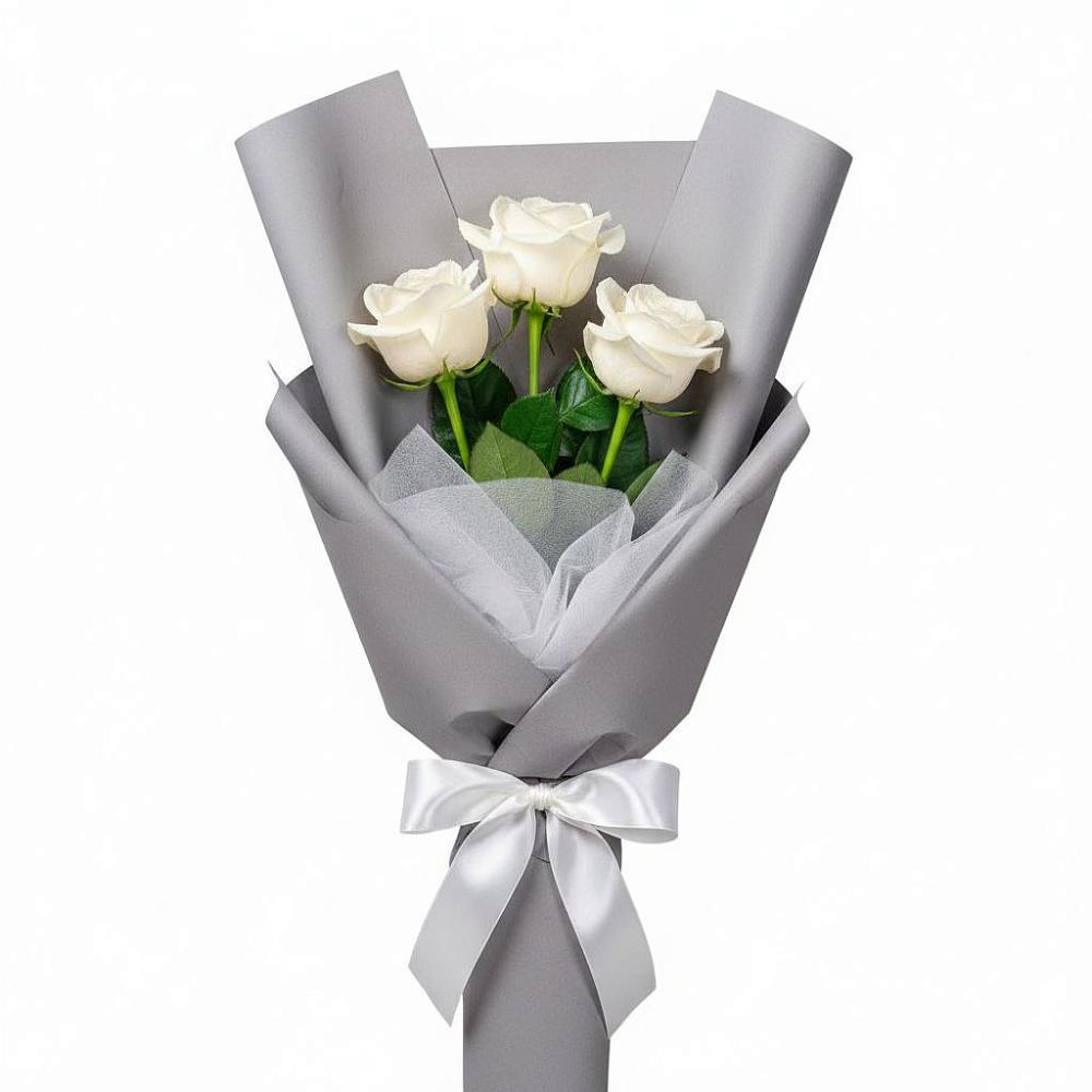 Букет 3 белые розы в Южно-Сахалинске