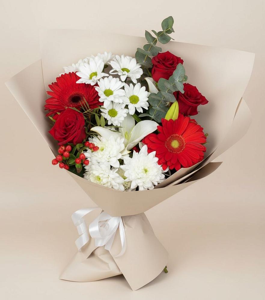 Букет цветов из: Розы, Хризантемы, Герберы и Лилии в Южно-Сахалинске