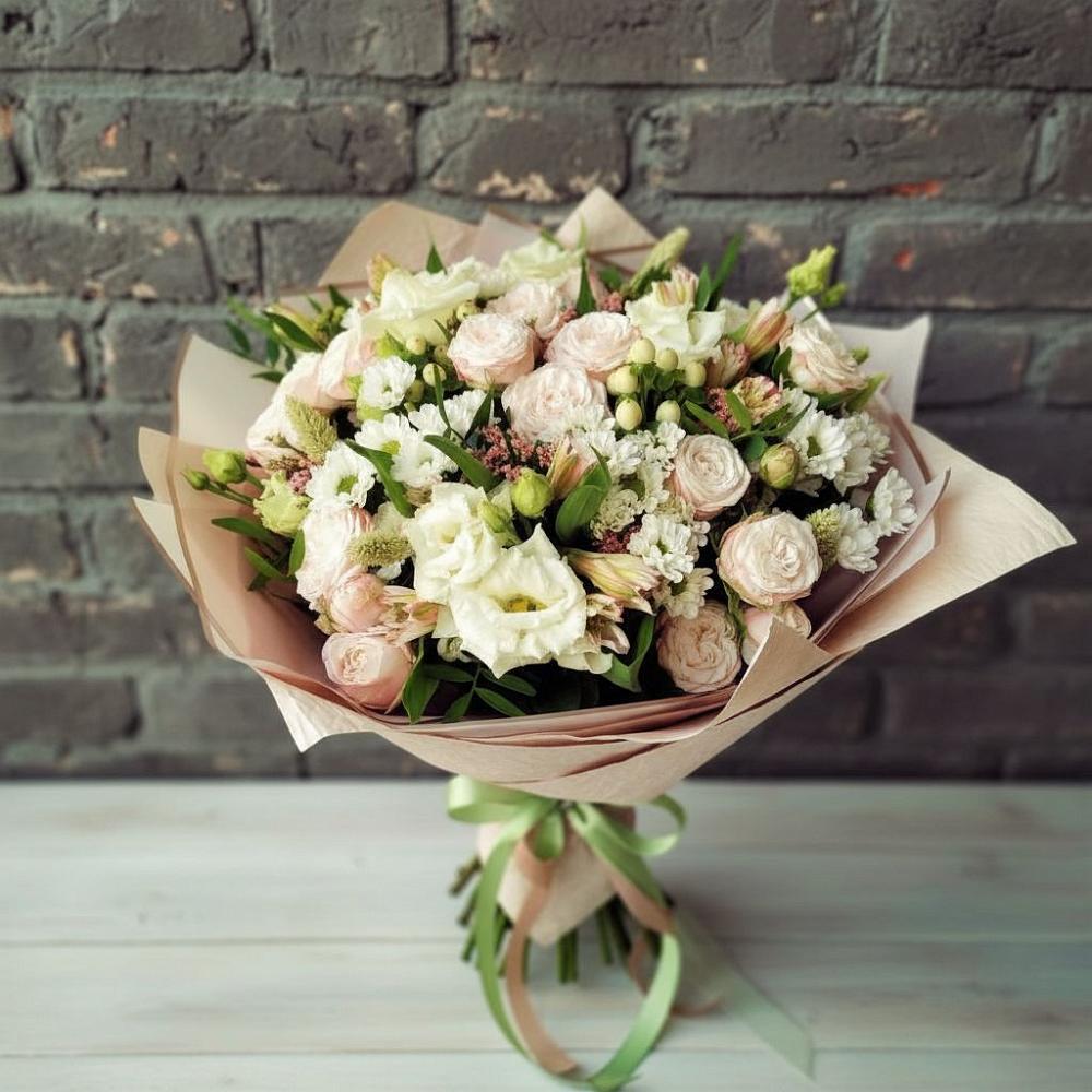 Букет цветов из: Альстромерии, Розы и Хризантемы в Южно-Сахалинске
