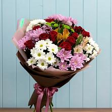 Букет цветов из:  Розы, Хризантемы и Альстромерии в Южно-Сахалинске