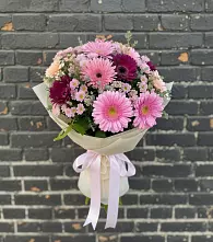 Букет цветов из:  Герберы и Хризантемы в Южно-Сахалинске