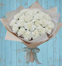 Букет цветов из:  Гвоздики в Южно-Сахалинске